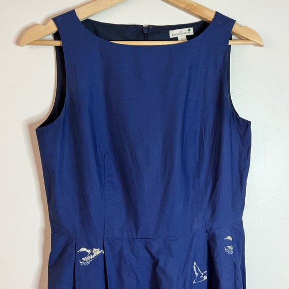 L.L. Bean Signature Blue Sleeveless Fit & Flare Midi Dress w/ Bird Print Size 0 - Picture 12 of 16